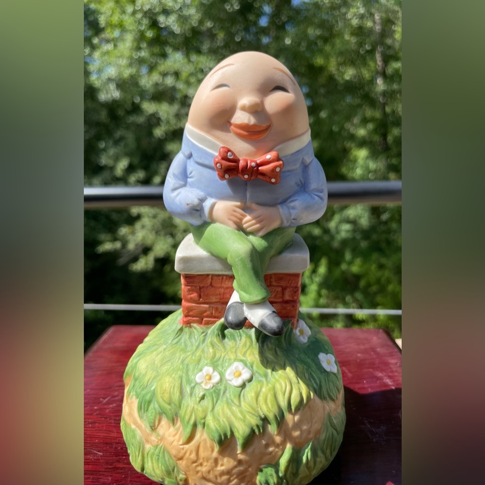 Schmid Humpty Dumpty Music Box, Porcelain